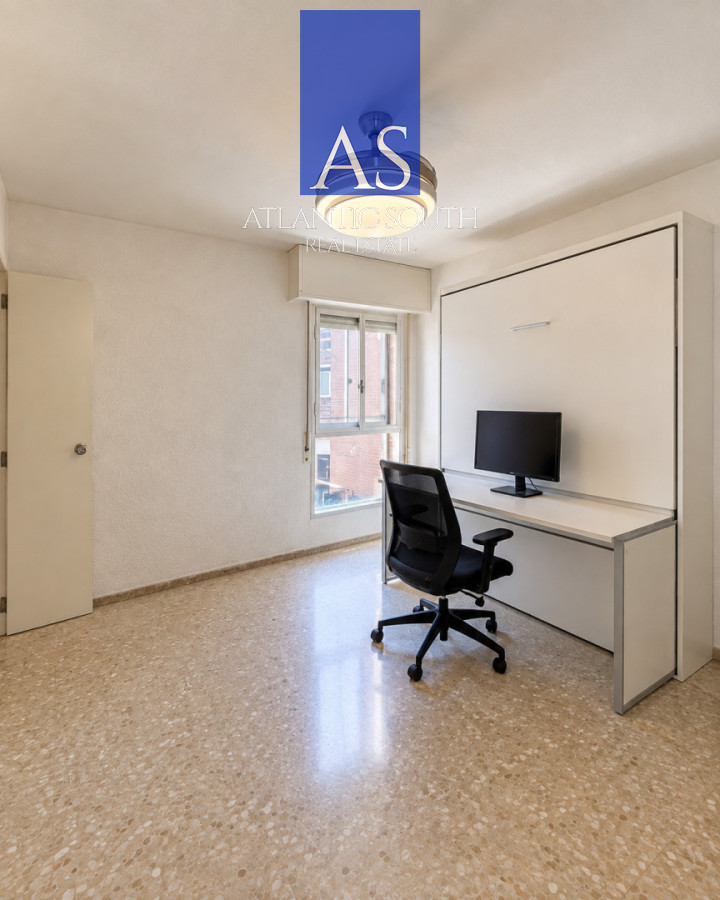 Apartamento ID.5122 - Apartamento 2 dormitorios frente al mar reciclado terraza y garage gastos bajos Playa Mansa Punta del Este