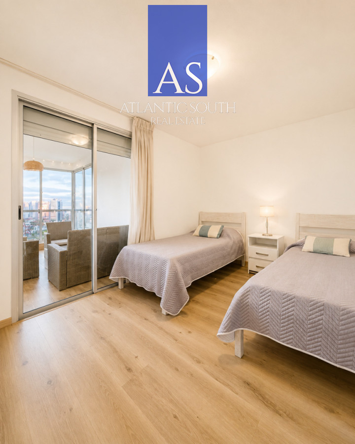 Apartamento ID.4863 - Apartamento 3 dormitorios con parrillero 100% reciclado 150mts del mar Playa Mansa