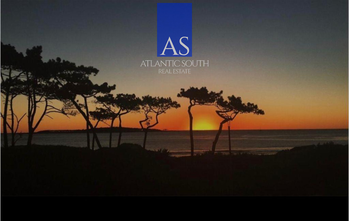 Apartamento ID.3649 - Apartamento 3 dormitorios con estufa a leña y parrillero primera linea Playa Mansa