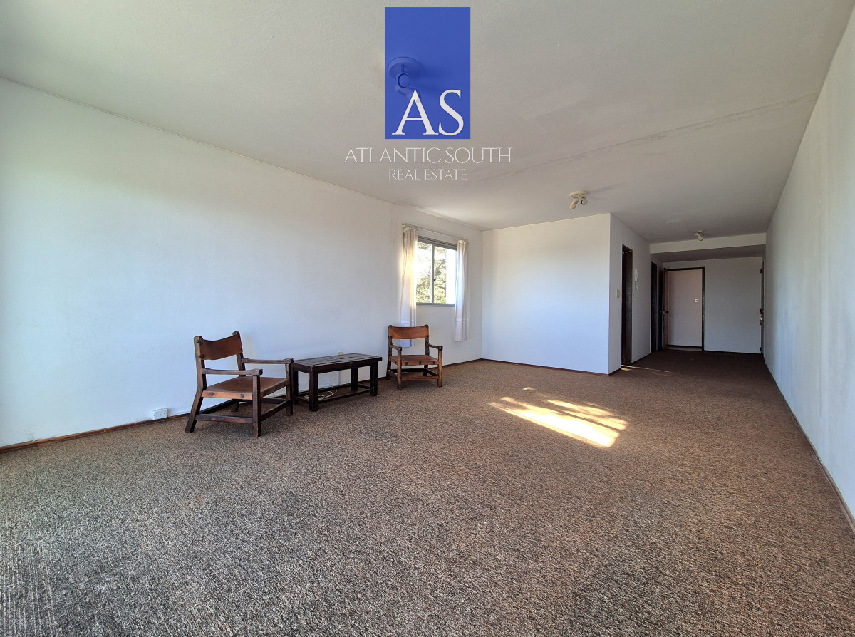 Apartamento ID.4331 - Apartamento de 3 dormitorios primera línea con vista al mar Playa Mansa Punta del Este