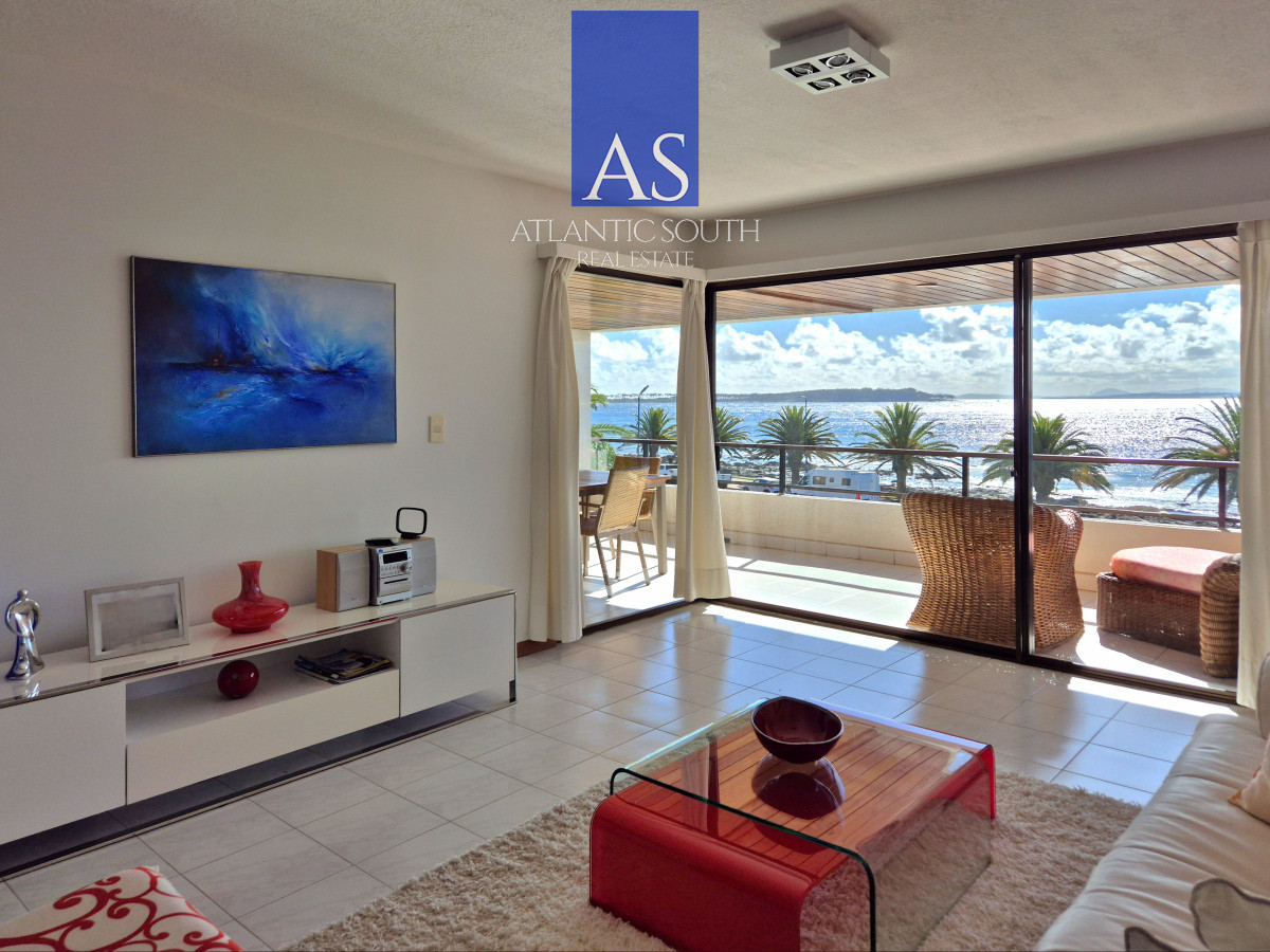 Apartamento ID.3964 - Apartamento 3 dormitorios + dependencia frente al mar parada 1 Playa Mansa Península