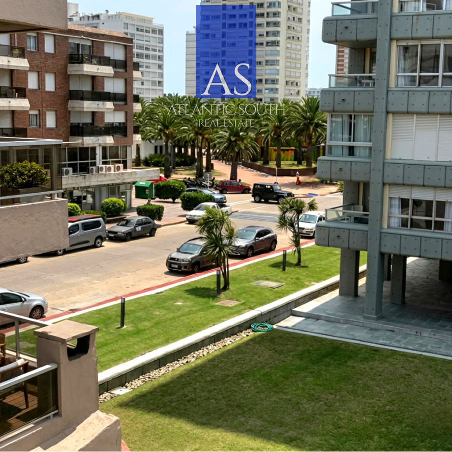 Apartamento ID.2590 - Apartamento 2 dormitorios con garage Península excelente ubicación