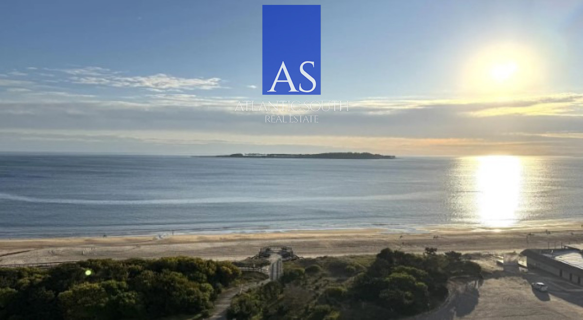 Apartamento ID.4525 - Apartamento 3 dormitorios piso alto frente al mar planta de categorí