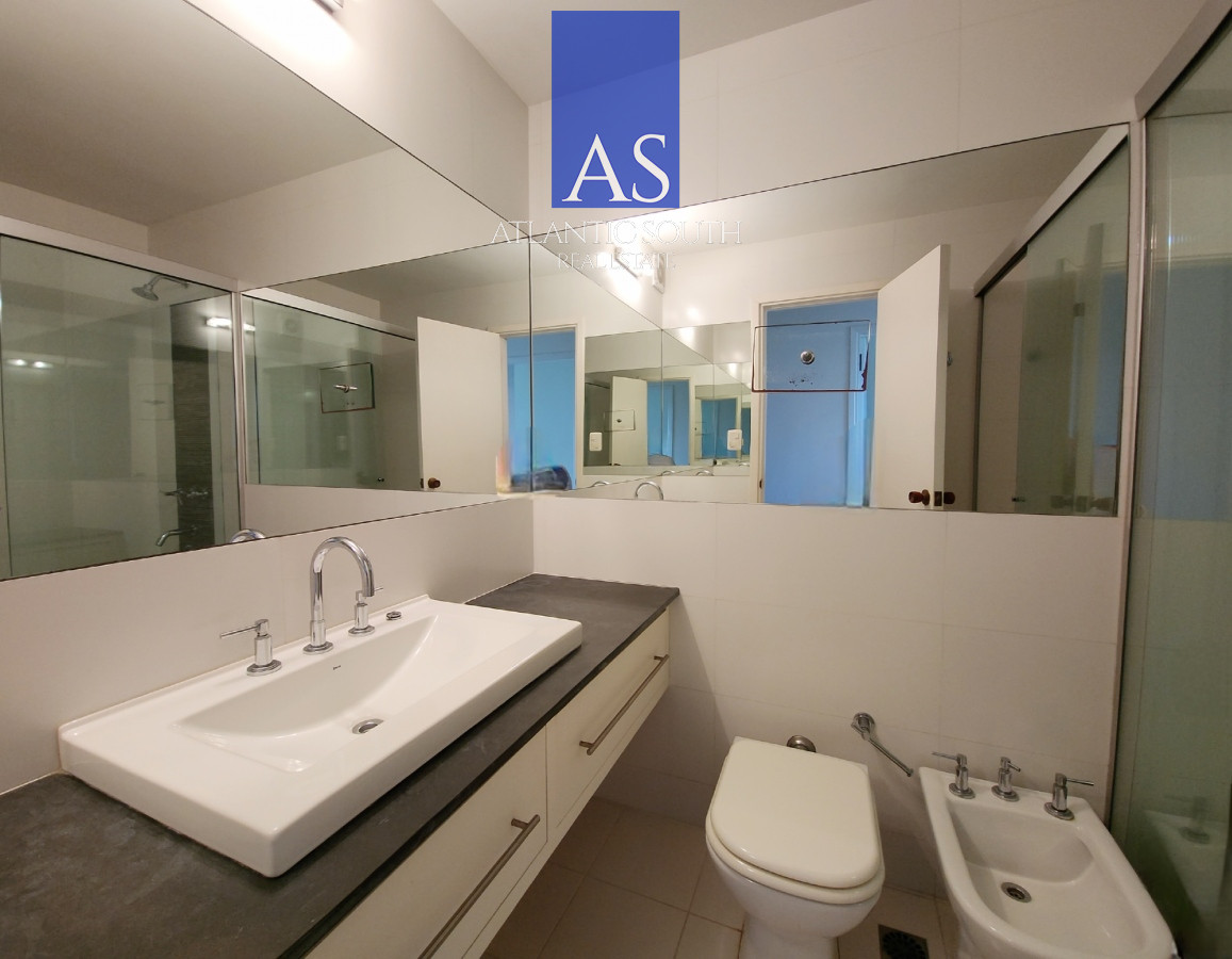 Apartamento ID.3358 - Gran Penthouse frente al mar Playa Mansa Punta del Este Uruguay