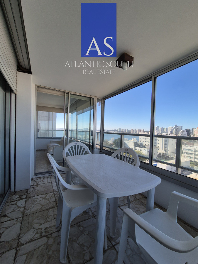 Apartamento ID.4375 - Apartamento piso alto vista espectacular en venta de 2 dormitorios + Dependencia completa en Península Puerto Punta del Este