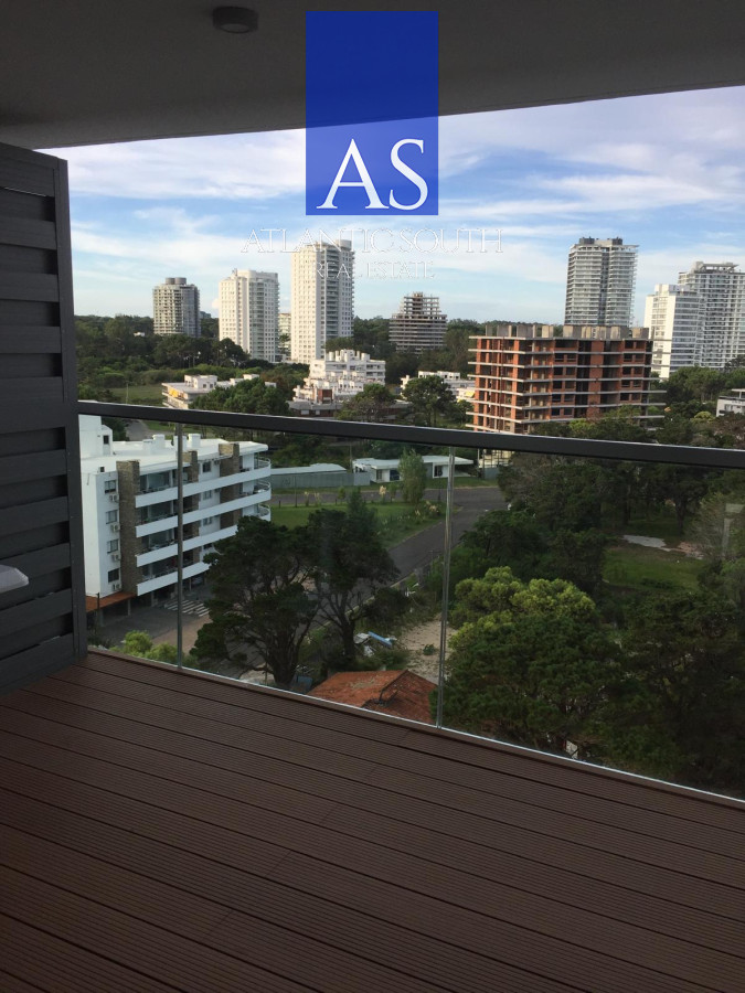 Apartamento ID.3682 - Apartamento 2 domritorios moderno en piso alto con excelentes servicios Playa Brava Punta del Este