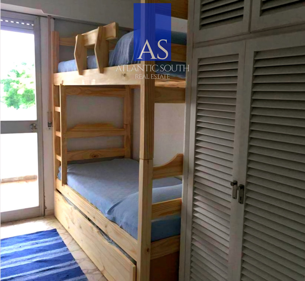 Apartamento ID.3649 - Apartamento 3 dormitorios con estufa a leña y parrillero primera linea Playa Mansa