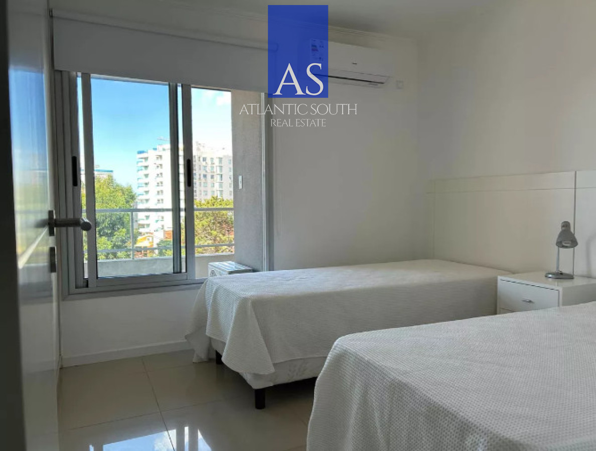 Apartamento ID.3462 - Oportunidad Moon Apartamento amplio y moderno 3 dormitorios y 3 baños con parrillero Punta del Este