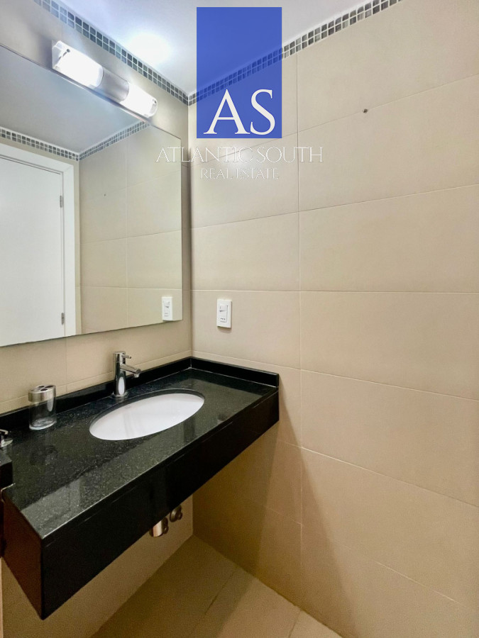Apartamento ID.4533 - Oportunidad 1 dormitorio y medio con vista, balcón y servicios en Aidy Grill Punta del Este