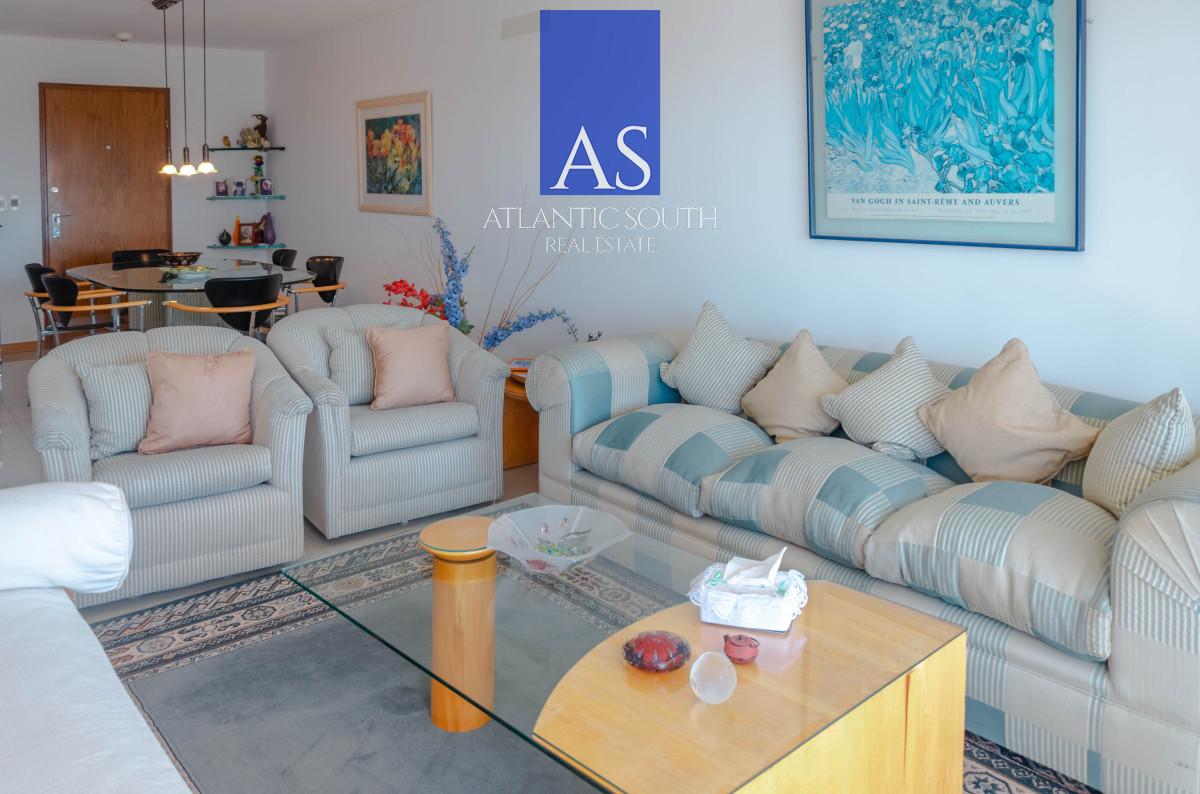 Apartamento ID.4142 - Apartamento de 2 dormitorios con vista al mar Punta del Este 