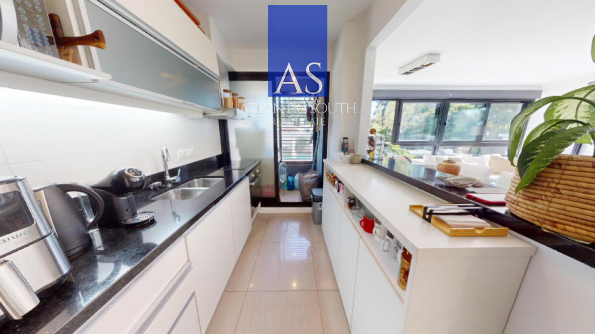 Apartamento ID.4483 - Apartamento 2 dormitorios moderno con terraza cochera piscina Playa Mansa Punta del Este