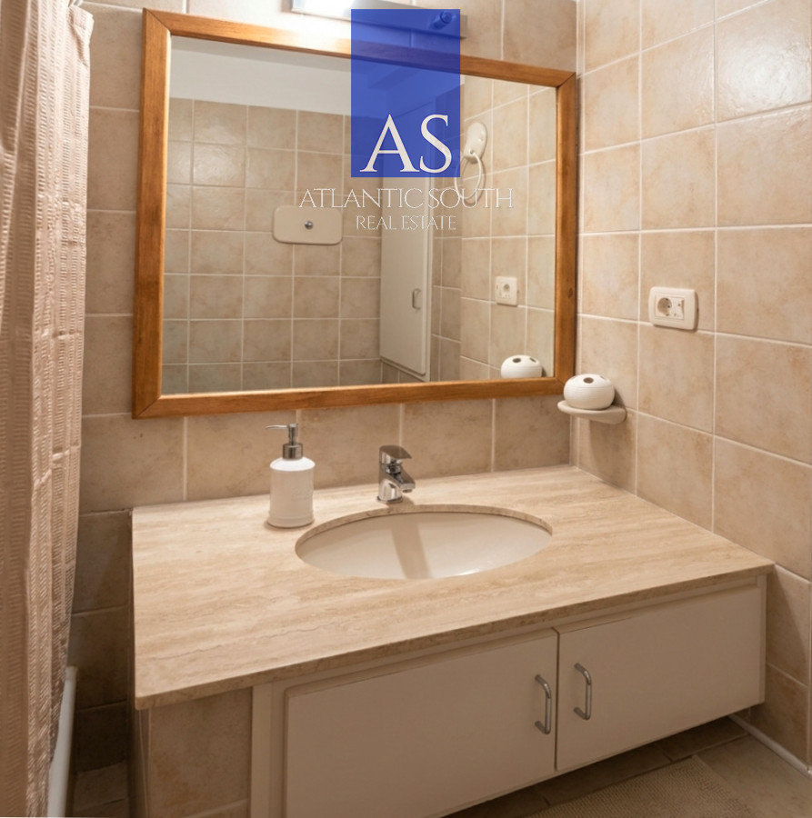 Apartamento ID.4678 - Apartamento de 1 dormitorio totalmente renovado, con cocina integrada y excelente ubicación en Punta del Este