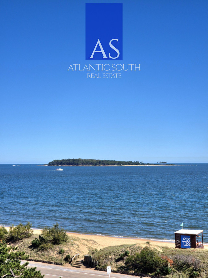 Apartamento ID.4562 - Oportunidad de 2 dormitorios con vista al mar y balcón Primera línea Playa Mansa 