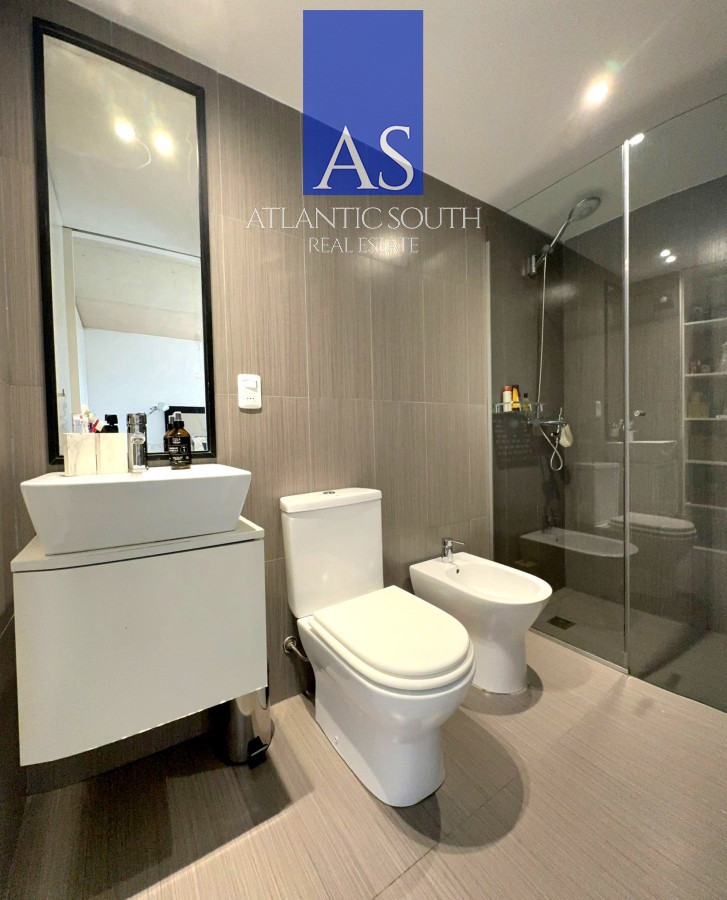 Apartamento ID.4541 - Penthouse de 2 dormitorios moderno + barbacoa uso exclusiva Playa Mansa Punta del Este