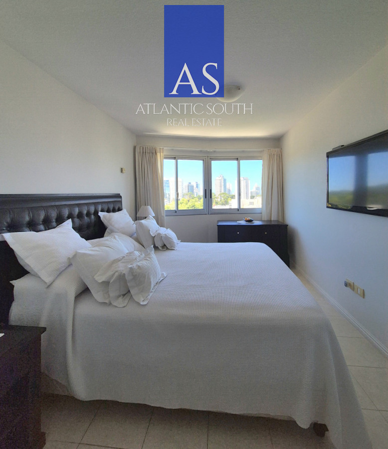 Apartamento ID.4549 - Apartamento de 3 dormitorios terraza garage piscina Punta Shopping Punta del Este