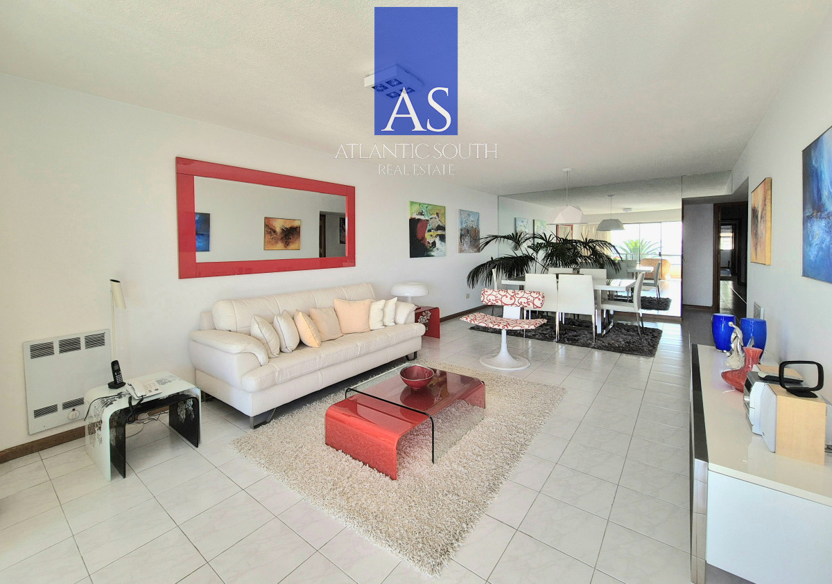 Apartamento ID.3964 - Apartamento 3 dormitorios + dependencia frente al mar parada 1 Playa Mansa Península