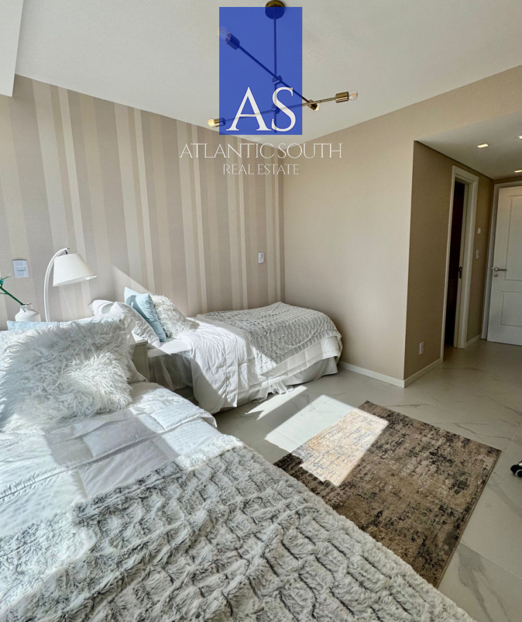 Apartamento ID.4696 - Exclusivo apartamento 2 suites con gran terraza y parrillero Playa Mansa Punta del Este 