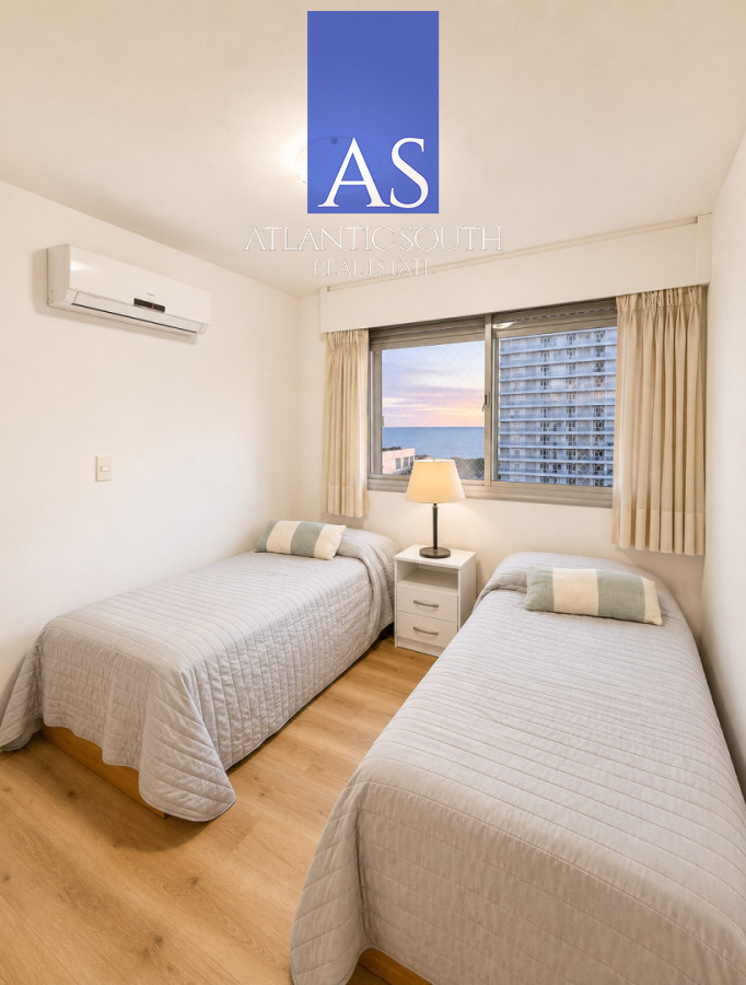 Apartamento ID.4863 - Apartamento 3 dormitorios con parrillero 100% reciclado 150mts del mar Playa Mansa