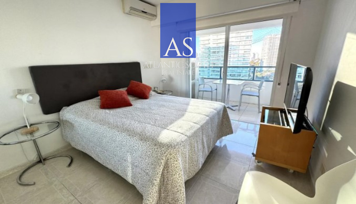 Apartamento ID.4525 - Apartamento 3 dormitorios piso alto frente al mar planta de categorí