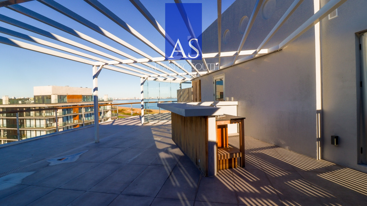 Apartamento ID.3559 - Espectacular Penthouse primera linea frente al mar Playa Mansa Pinares Punta del Este