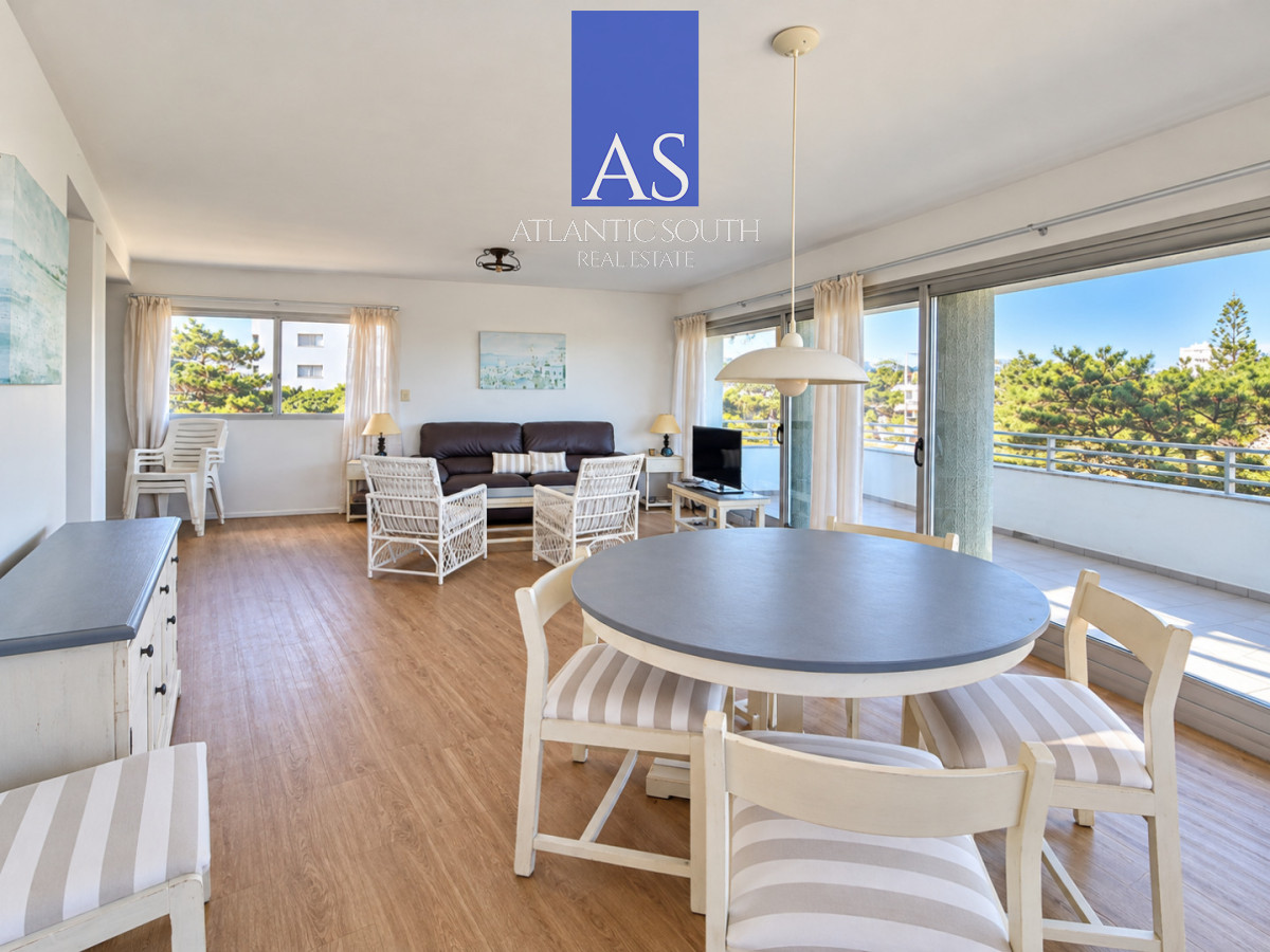 Apartamento ID.4175 - Apartamento de 3 dormitorios + servicio con vista al mar Playa Mansa