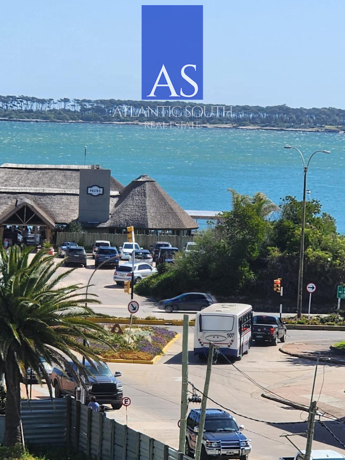 Apartamento ID.4277 - Apartamento de 2 dormitorios con parrillero propio y servicios en Playa Mansa 