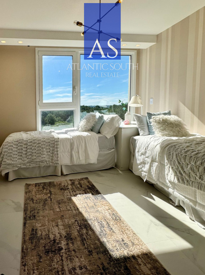 Apartamento ID.4696 - Exclusivo apartamento 2 suites con gran terraza y parrillero Playa Mansa Punta del Este 