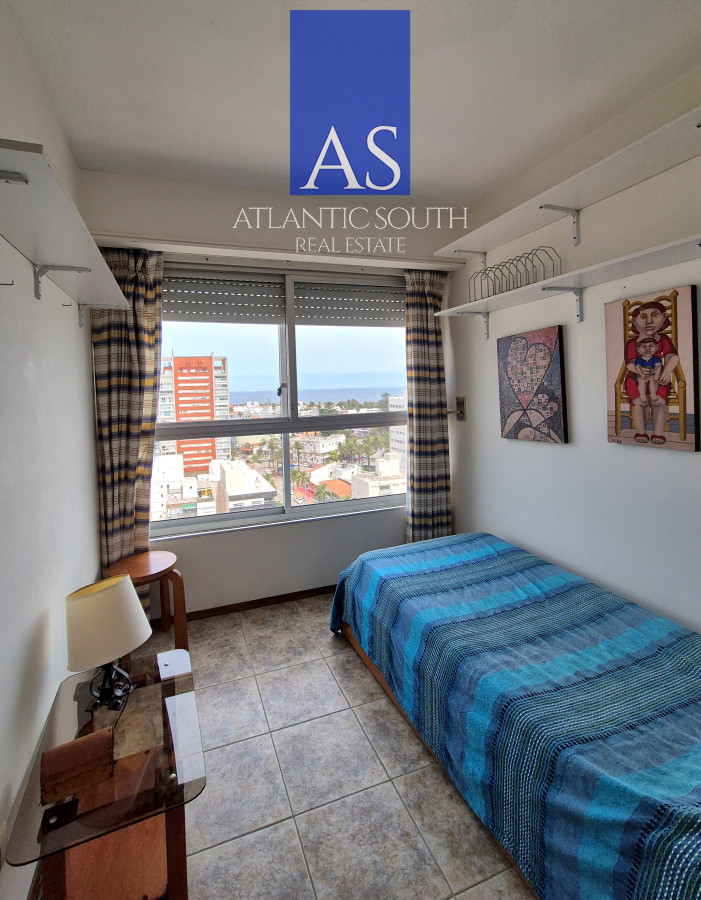Apartamento ID.3944 - Apartamento piso alto 3 dormitorios terraza garage con vista al mar Península Punta del Este