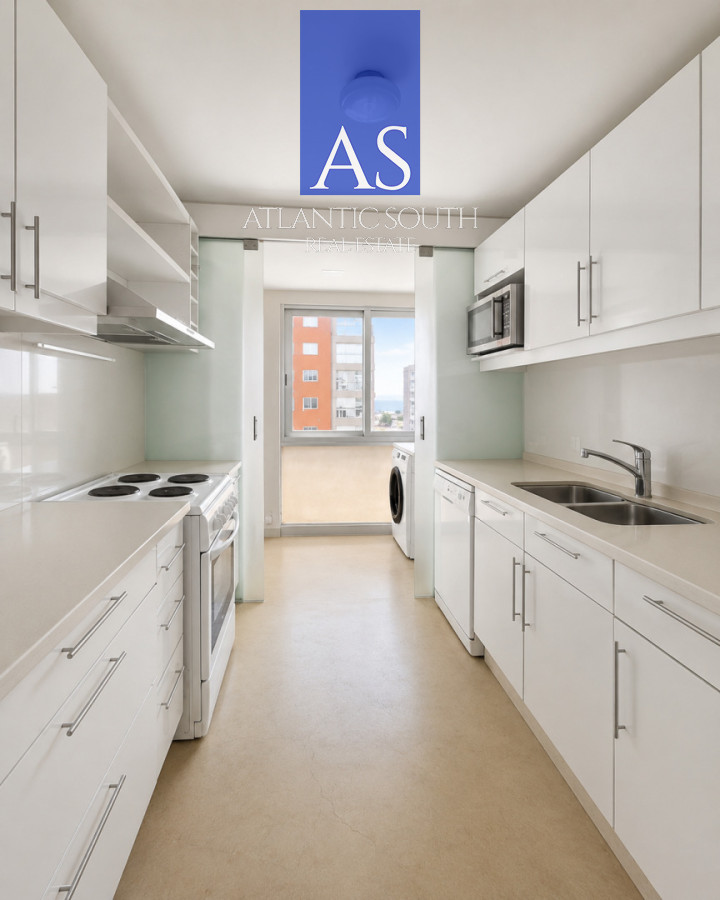 Apartamento ID.4892 - Planta de categoría de 3 suites reciclada frente al mar en Península