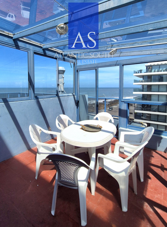 Apartamento ID.4565 - Oportunidad 3 dormitorios + servicio y gran terraza con parrillero propio en Playa Brava Punta del Este 
