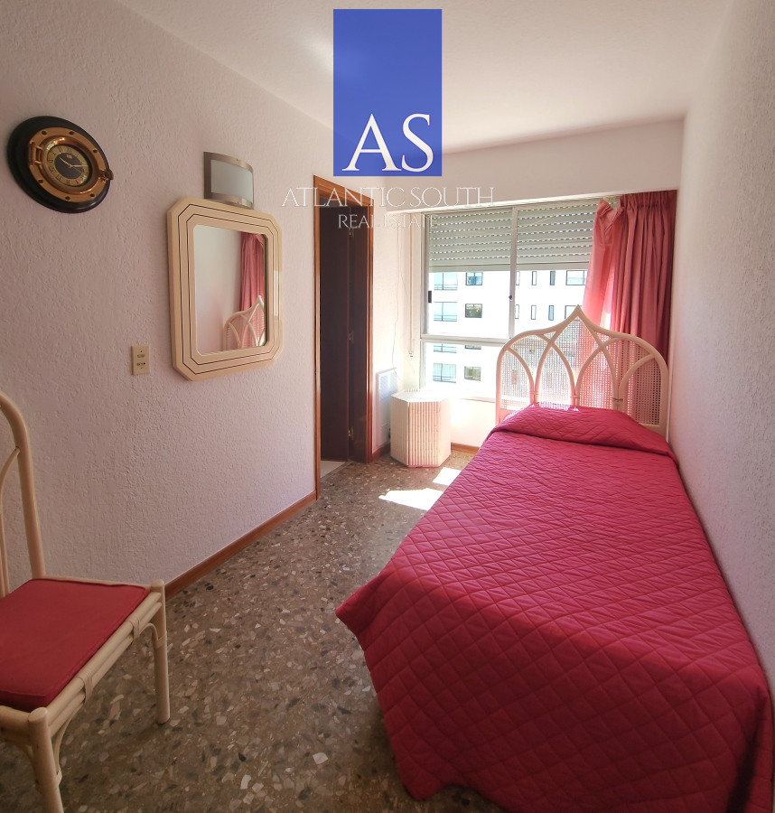Apartamento ID.3787 - Apartamento en venta 3 domritorios y dependencia con hermosa vista Playa Mansa
