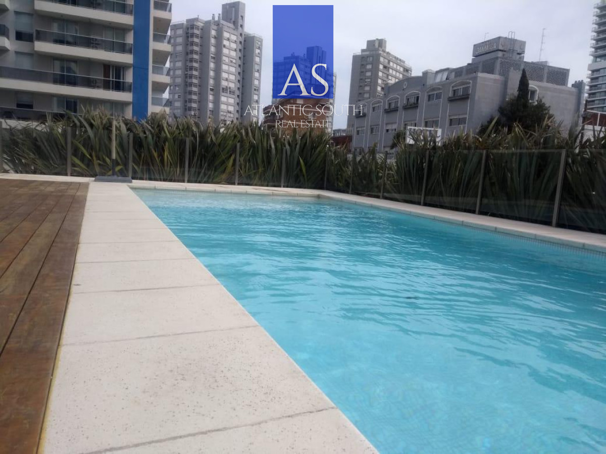 Apartamento ID.3819 - Apartamento 2 dormitorios a pasos del mar en excelente torre Playa BRava Punta del Este