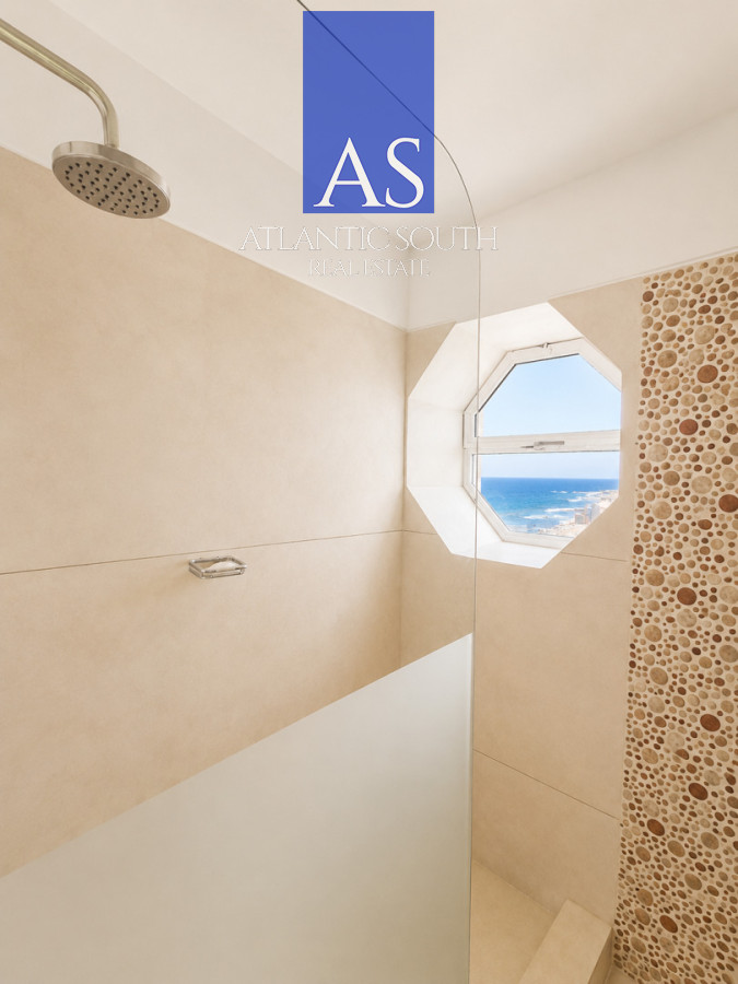 Apartamento ID.4892 - Planta de categoría de 3 suites reciclada frente al mar en Península