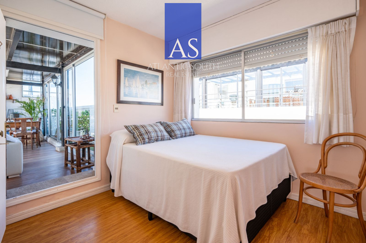 Apartamento ID.5123 - Penthouse en primera línea de Península barbacoa propia uso exclusivo