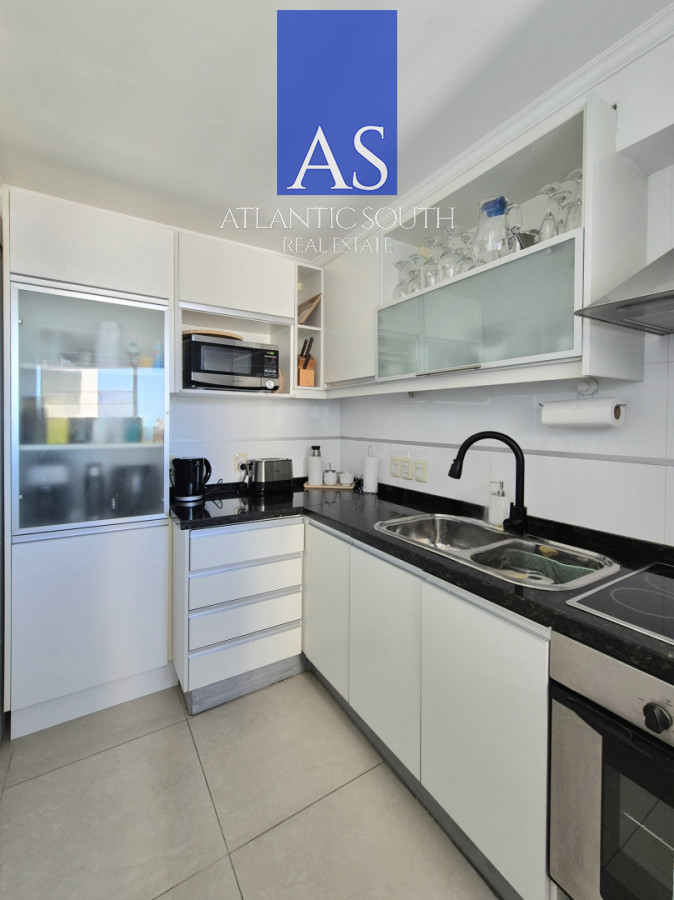 Apartamento ID.4181 - Apartamento de 2 dormitorios en suite+toilette terraza parrillero propio garage piscinas gastos razonables Playa Mansa Punta del Este