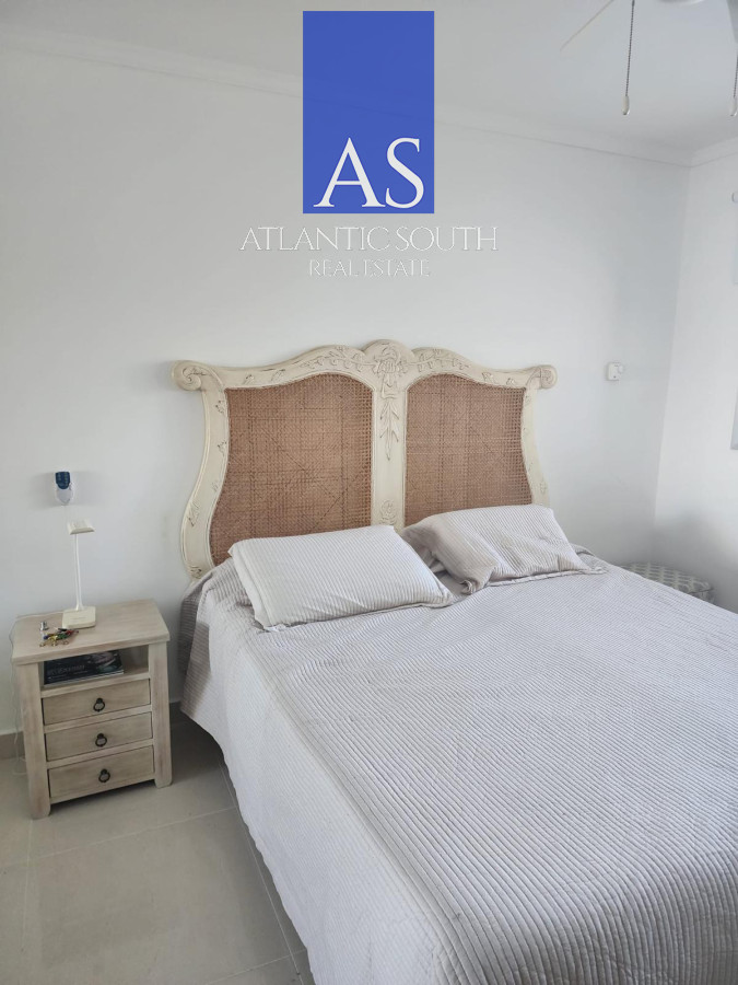 Apartamento ID.4277 - Apartamento de 2 dormitorios con parrillero propio y servicios en Playa Mansa 