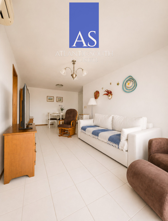 Apartamento ID.4619 - Apartamento de 2 Dormitorios terraza cochera Playa Mansa Punta del Este