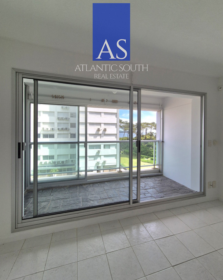 Apartamento ID.4427 - Venta apartamento 1 domritorio con terraza en Playa Mansa Punta del Este