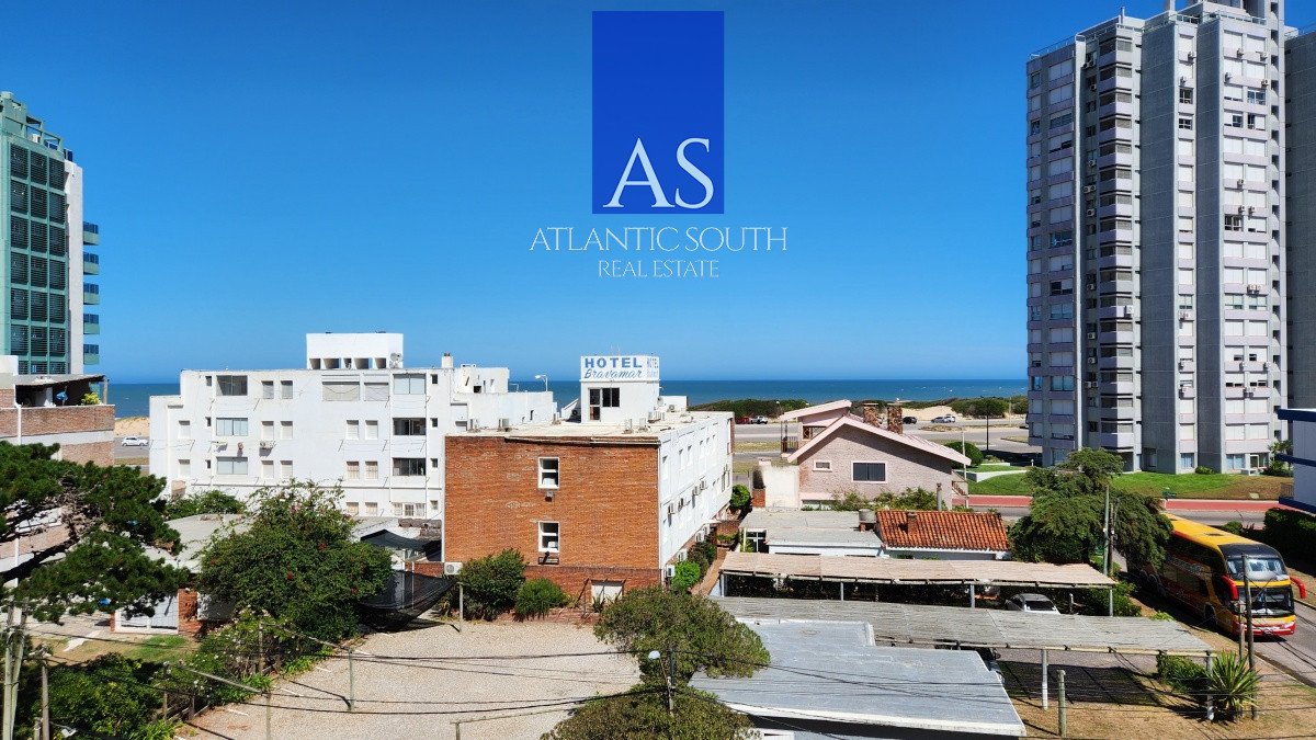 Apartamento ID.2612 - Apartamento 2 dormitorios en Playa Brava a 50mts del mar