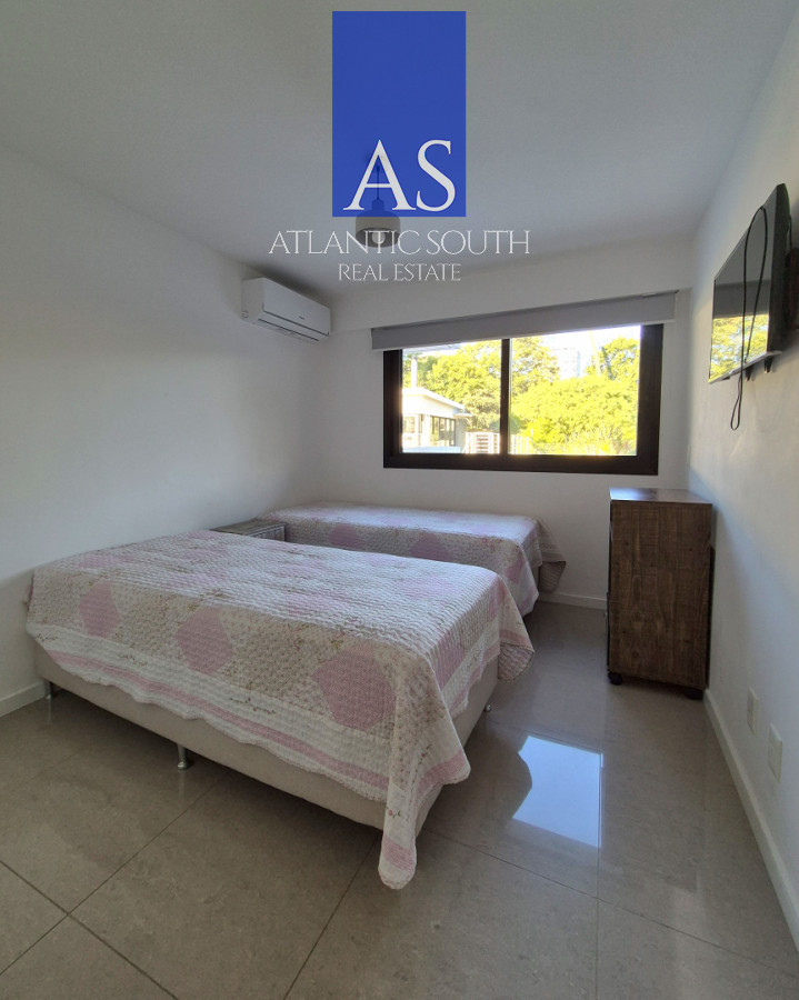 Apartamento ID.4636 - Oportunidad Planta moderna de categroría en excelente ubicación Playa Mansa