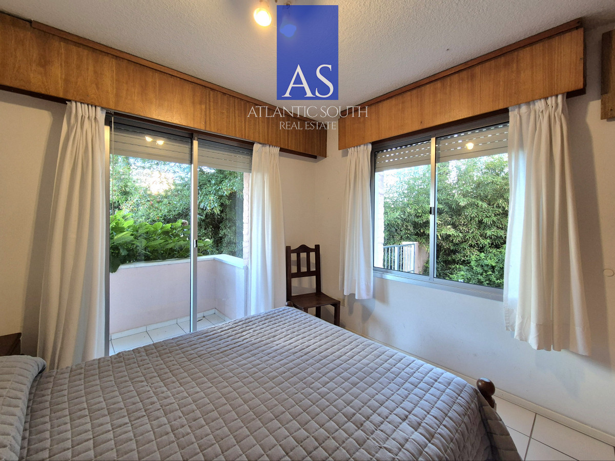 Apartamento ID.4079 - Apartamento venta 3 dormitorios tipo casa Playa Mansa Punta del Este