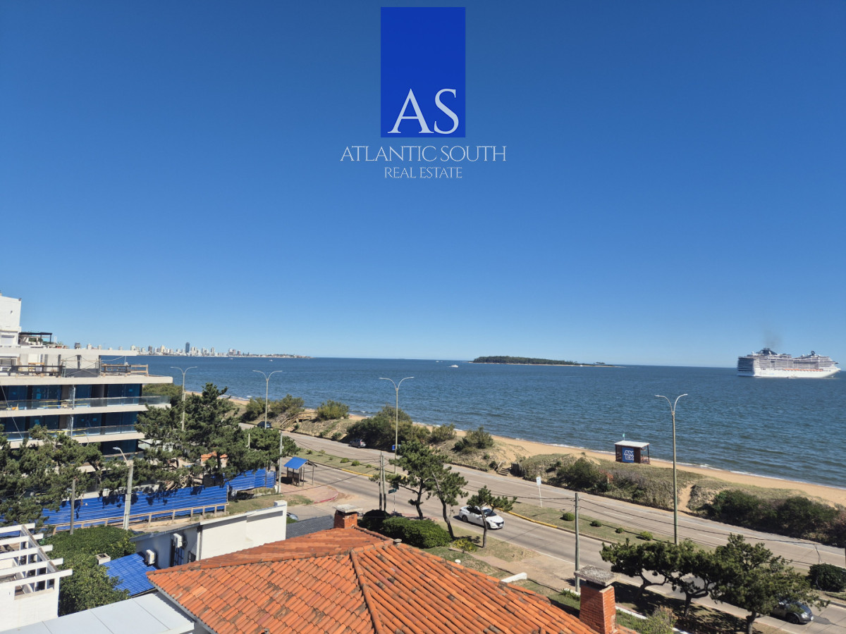 Apartamento ID.4562 - Oportunidad de 2 dormitorios con vista al mar y balcón Primera línea Playa Mansa 