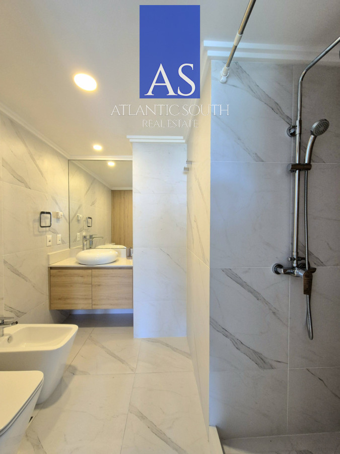 Apartamento ID.3672 - Oportunidad Cruceros 3 Apartamento en venta 2 dormitorios a estrenar parrillero propio Playa Mansa Pinares Punta del Este