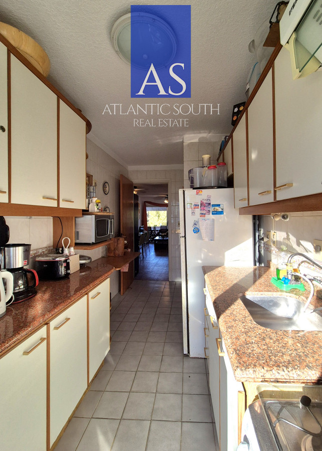 Apartamento ID.4259 - Penthouse 3 dormitorios barbacoa uso exclusivo garage piscina Playa Mansa Punta del Este