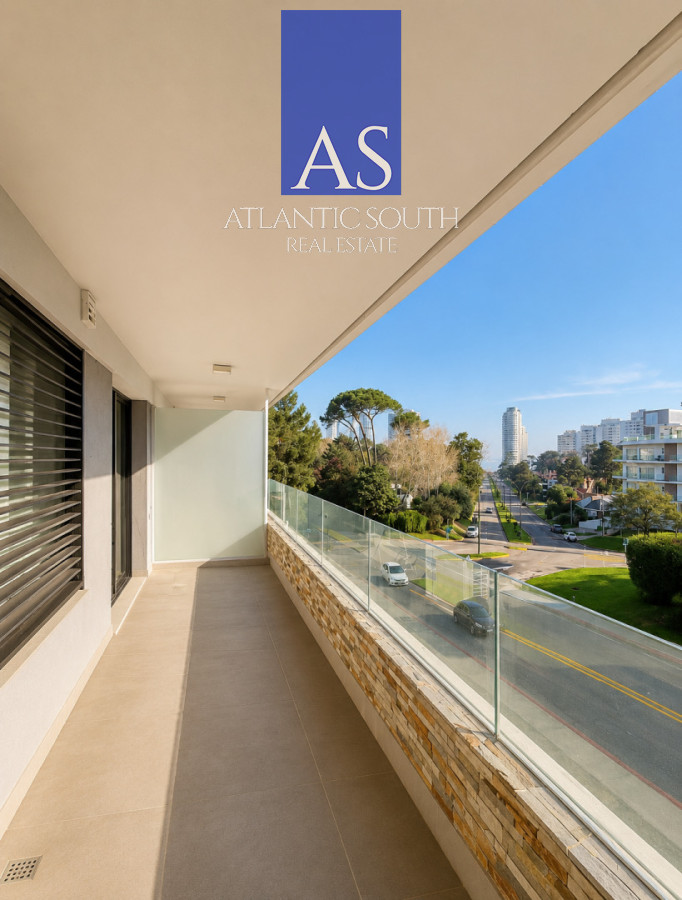 Apartamento ID.4867 - Apartamento 1 dormitorio moderno cochera y terraza cercano al mar Playa Mansa Punta del Este