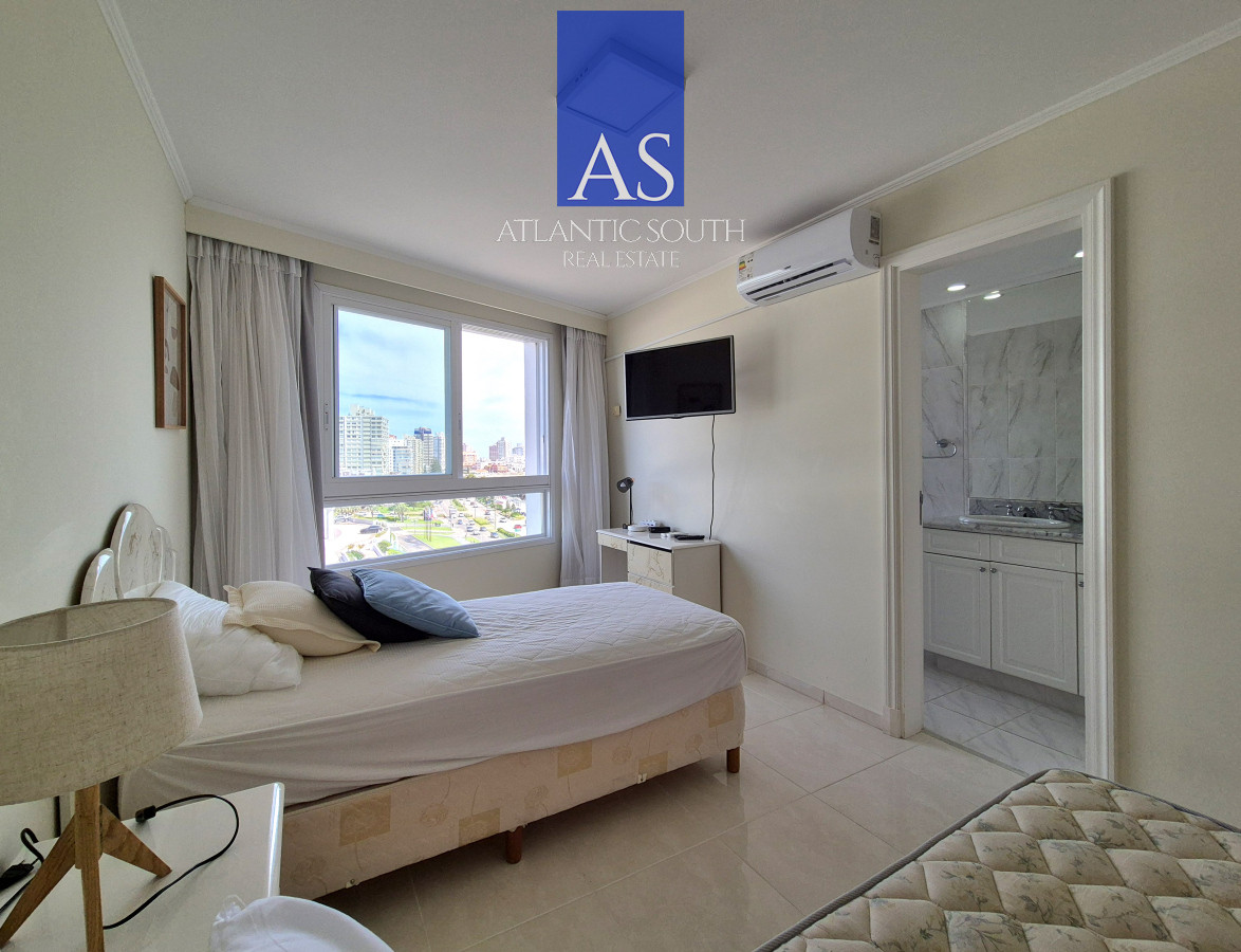 Apartamento ID.3939 - Apartamento 3 dormitorios en suite torre de lujo primera linea frente al mar Millenium Playa Mansa Enjoy Punta del Este