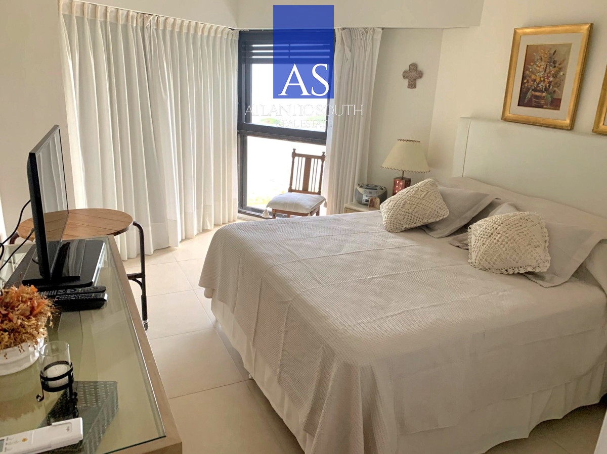 Apartamento ID.3701 - Apartamento reciclado 3 dormitorios primera linea Playa Brava