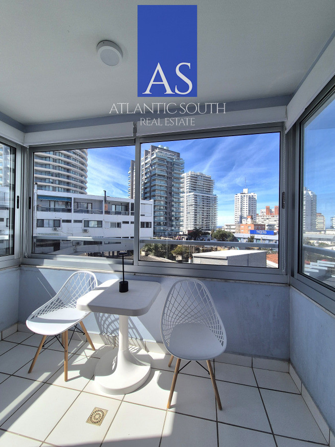 Apartamento ID.4418 - Apartamento 1 dormitorio en venta cercano al Mar terraza y cochera Playa Mansa Punta del Este