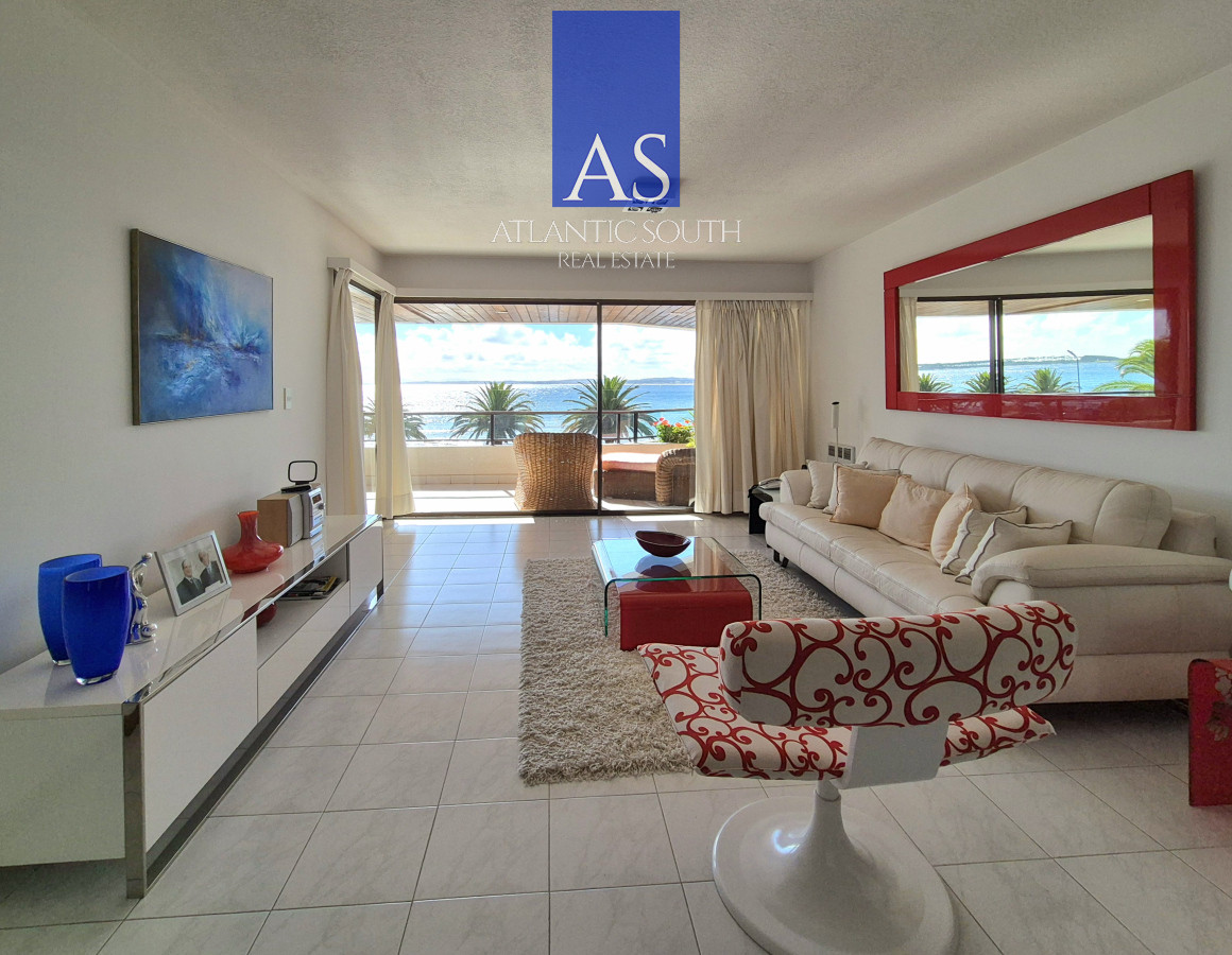 Apartamento ID.3964 - Apartamento 3 dormitorios + dependencia frente al mar parada 1 Playa Mansa Península