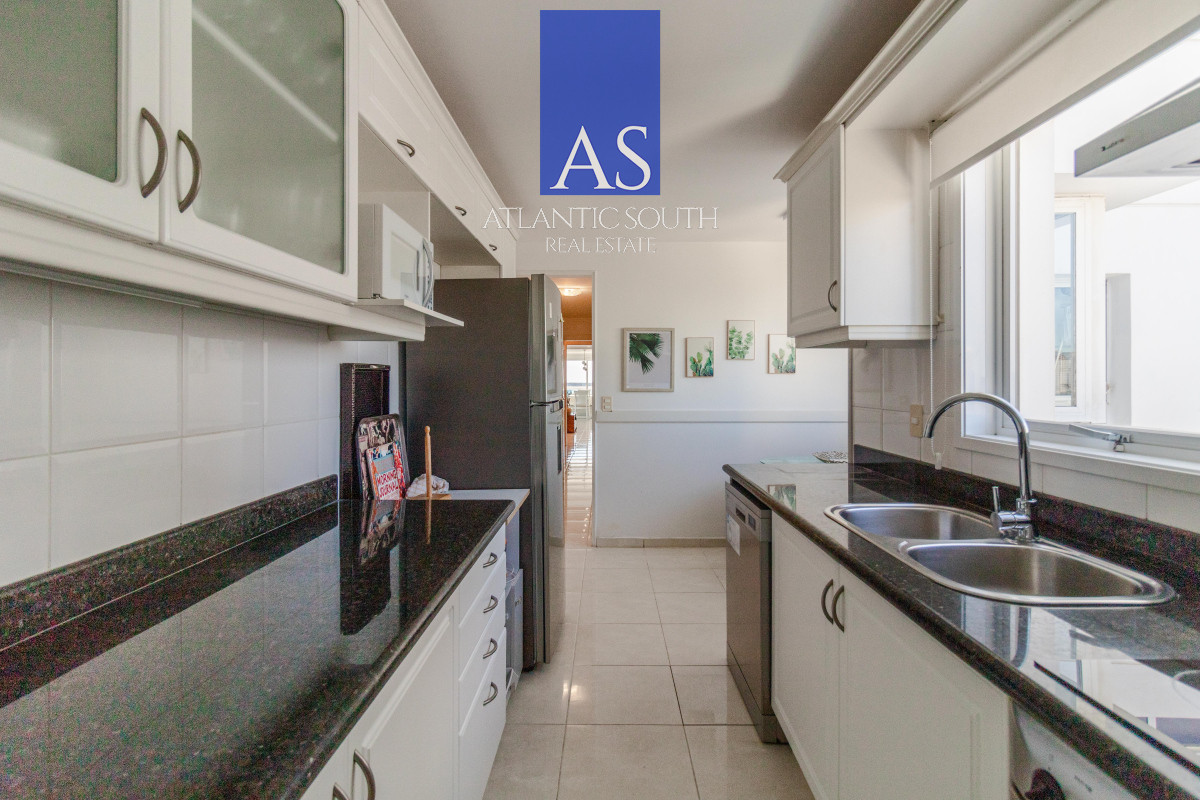 Apartamento ID.3827 - Apartamento 3 dormitorios en primera linea frente al mar Millenium Playa Mansa Punta del Este